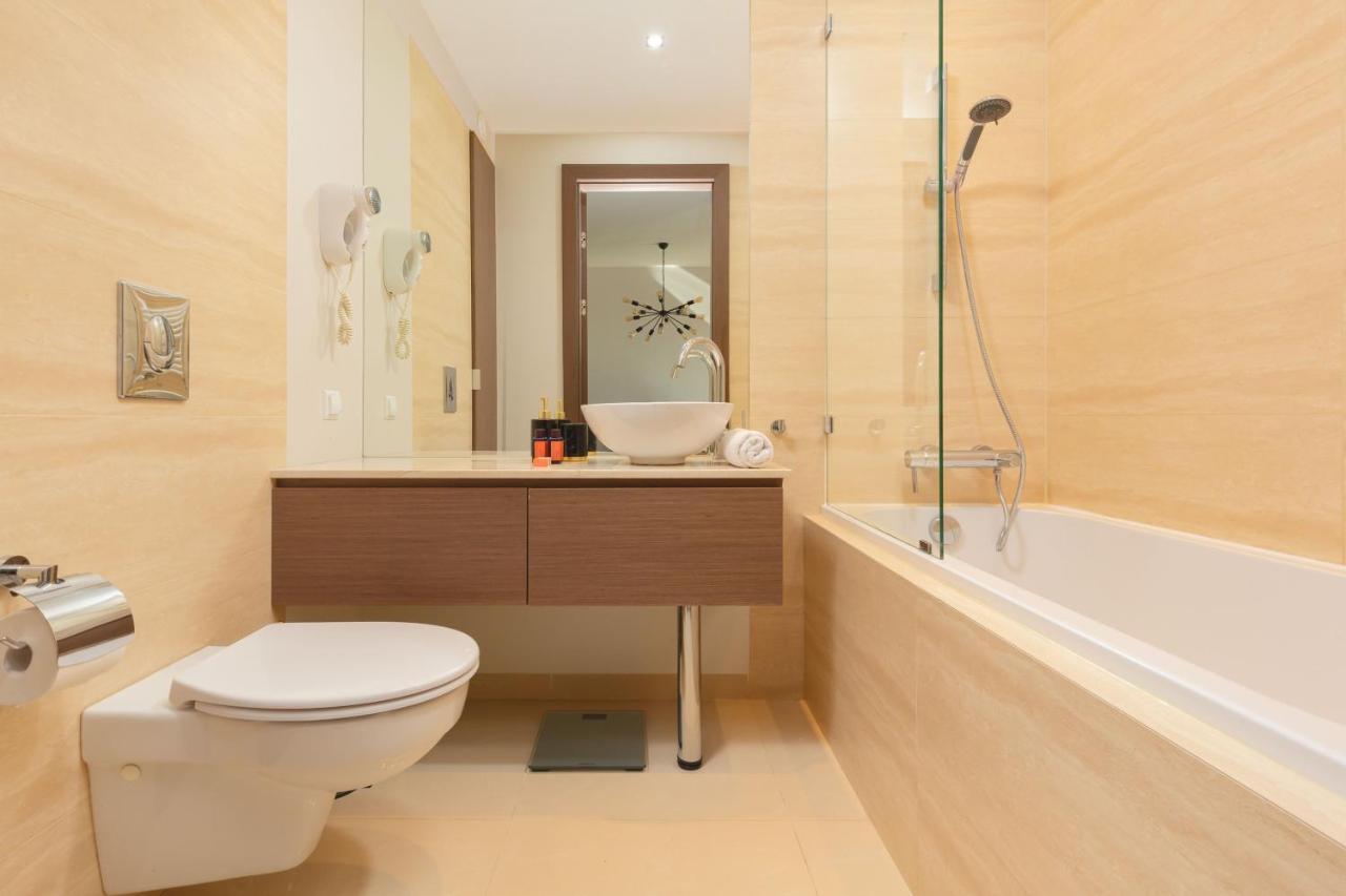 Platinum Towers Apartment With Parking By Renters Prestige Варшава Екстер'єр фото