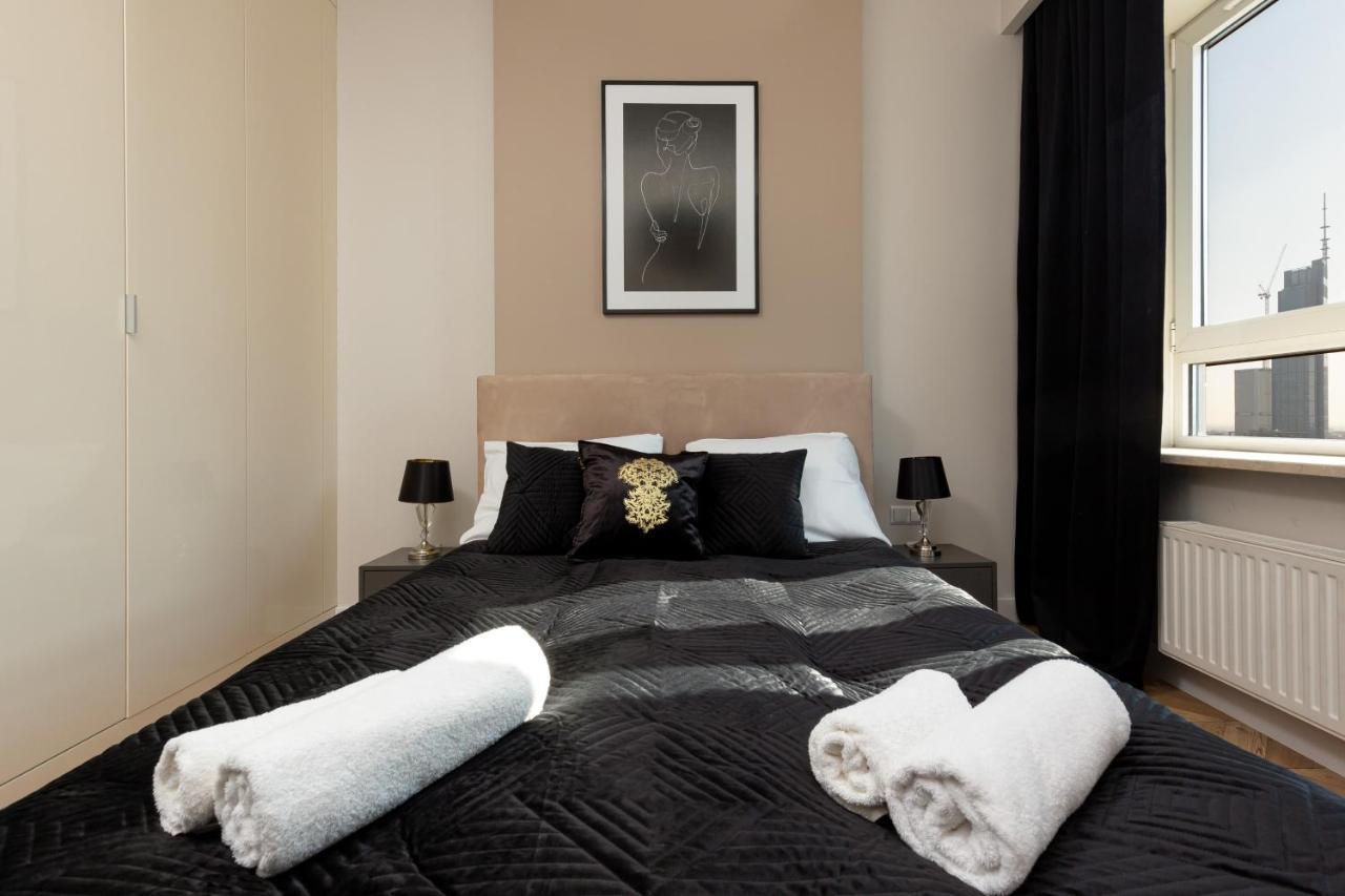 Platinum Towers Apartment With Parking By Renters Prestige Варшава Екстер'єр фото